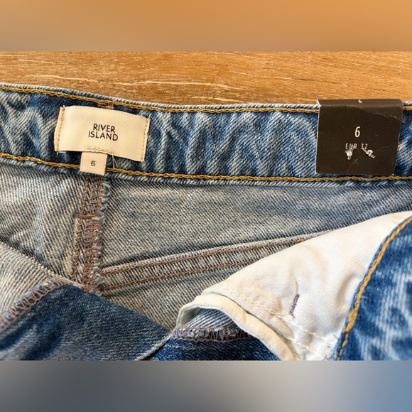 River Island Blue Denim Mini Skirt with Pearl Embellishments, Size 6 NWT - Picture 4 of 14